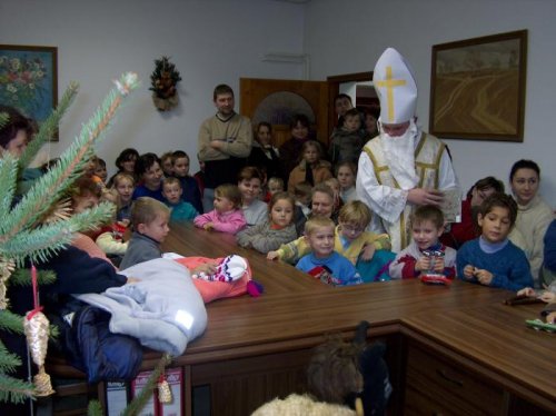 Mikuláš a mikulášská beseda u cimbálu - 6.12.2003