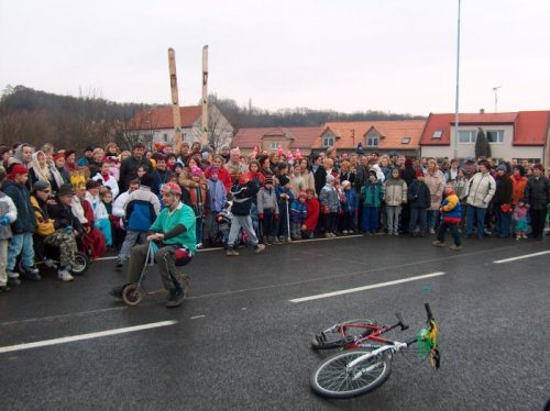 Jezdí celá dědina - 13.12.2003