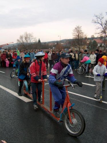 Jezdí celá dědina - 13.12.2003