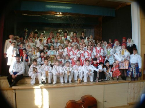 Přehlídka krojů, zvyků a tradic v Podolí - 6.3.2004