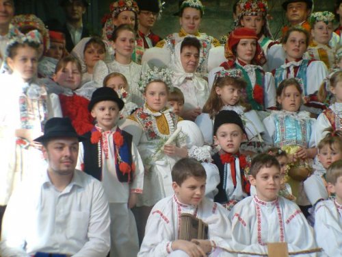Přehlídka krojů, zvyků a tradic v Podolí - 6.3.2004
