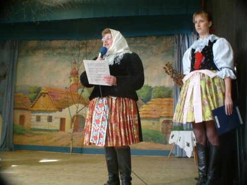 Přehlídka krojů, zvyků a tradic v Podolí - 6.3.2004