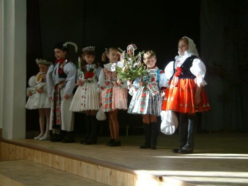 Přehlídka krojů, zvyků a tradic v Podolí - 6.3.2004