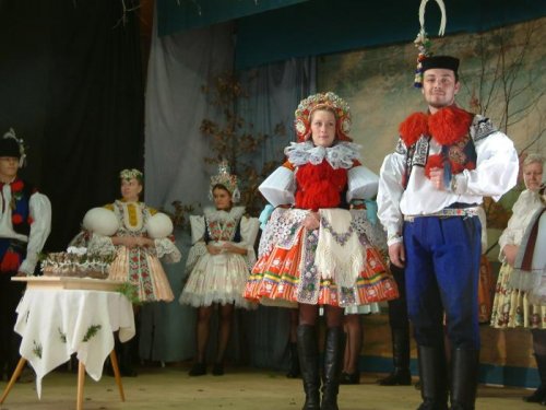 Přehlídka krojů, zvyků a tradic v Podolí - 6.3.2004
