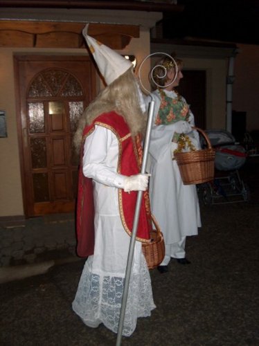 Vánoční zpívání před Obecním úřadem - 3.12.2004