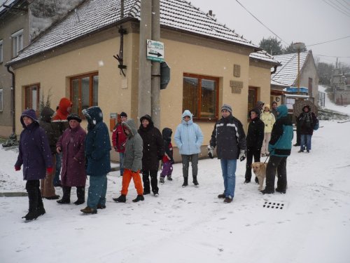 Silvestrovský výšlap do Míkovic a ke studánce - 31.12.2007