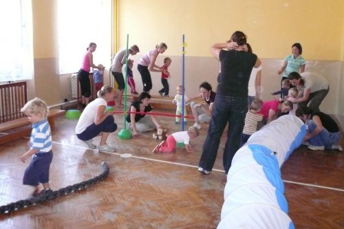 Hravé cvičení rodičů s dětmi - 27.9.2011