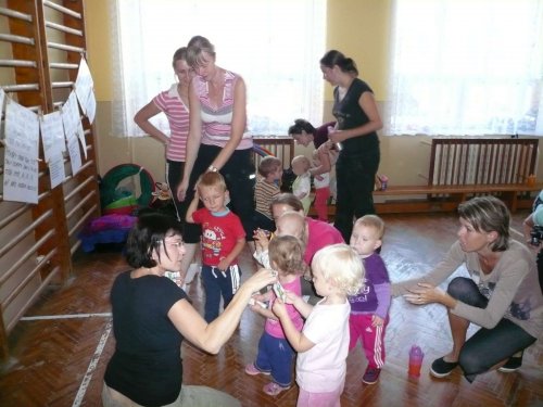 Hravé cvičení rodičů s dětmi - 27.9.2011