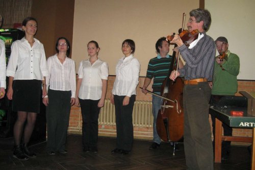 Beseda s autogramiádou - Slovník nářečí Mikroregionu Dolní Poolšaví - 11.11.2011