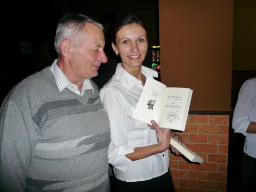 Beseda s autogramiádou - Slovník nářečí Mikroregionu Dolní Poolšaví - 11.11.2011