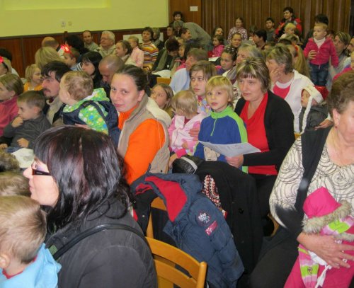 Mikulášské zpívání u stromečku - 3.12.2011