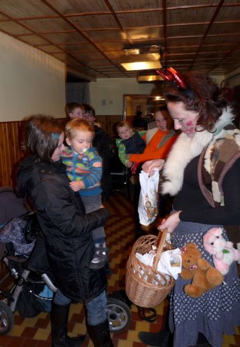 Mikulášské zpívání u stromečku - 3.12.2011