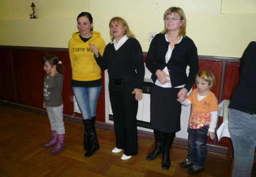 Mikulášské zpívání u stromečku - 3.12.2011