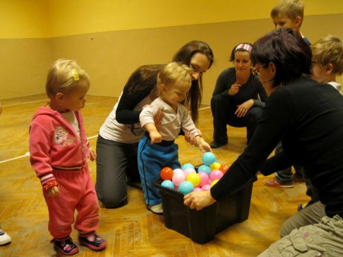 Hravé cvičení pro nejmenší děti a rodiče - 10.1.2012