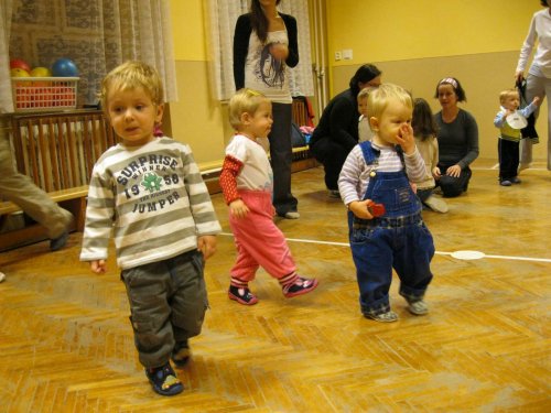 Hravé cvičení pro nejmenší děti a rodiče - 10.1.2012