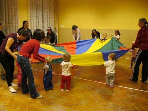 Hravé cvičení pro nejmenší děti a rodiče - 10.1.2012