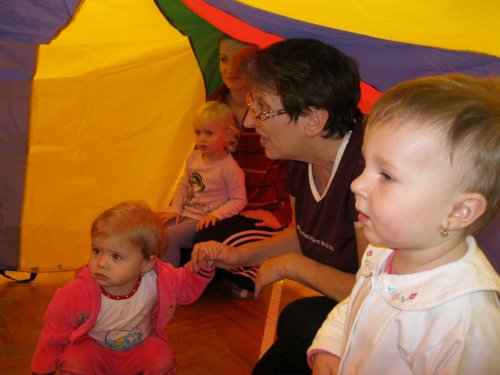 Hravé cvičení pro nejmenší děti a rodiče - 10.1.2012