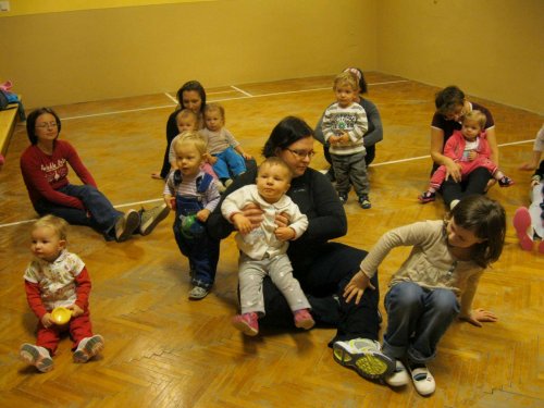 Hravé cvičení pro nejmenší děti a rodiče - 10.1.2012