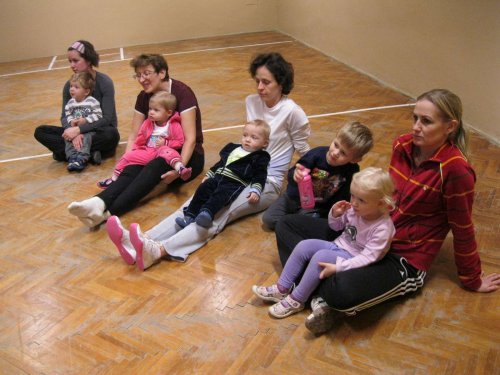 Hravé cvičení pro nejmenší děti a rodiče - 10.1.2012