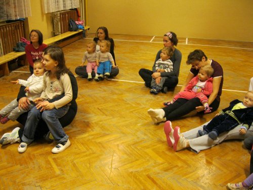 Hravé cvičení pro nejmenší děti a rodiče - 10.1.2012