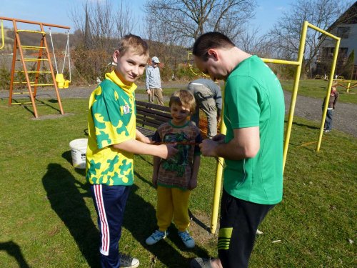 Pletení velikonočních pomlázek - 25.3.2012