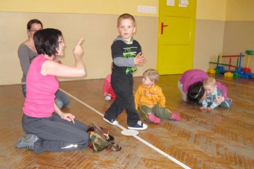 Poslední hodina a vysvědčení v Hravém cvičení pro nejmenší děti a rodiče - 27.3.2012