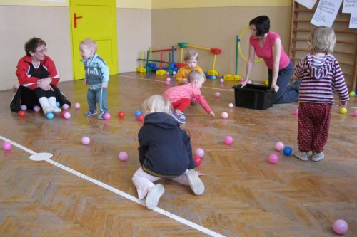 Poslední hodina a vysvědčení v Hravém cvičení pro nejmenší děti a rodiče - 27.3.2012