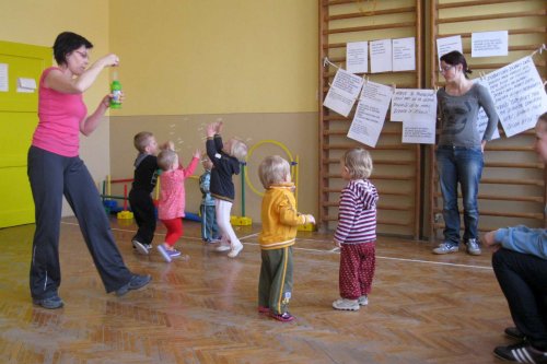 Poslední hodina a vysvědčení v Hravém cvičení pro nejmenší děti a rodiče - 27.3.2012