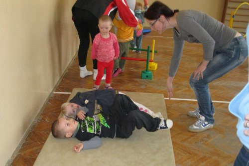 Poslední hodina a vysvědčení v Hravém cvičení pro nejmenší děti a rodiče - 27.3.2012