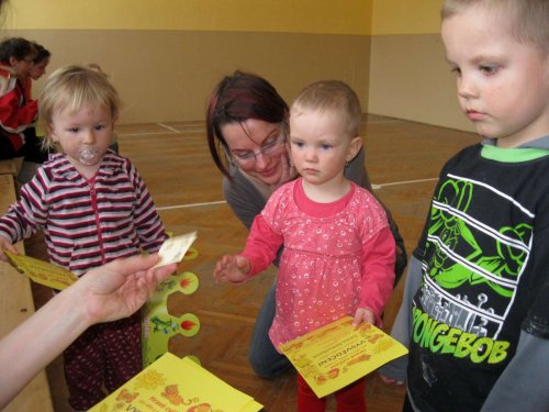 Poslední hodina a vysvědčení v Hravém cvičení pro nejmenší děti a rodiče - 27.3.2012