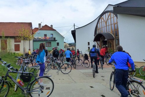 Na kole vinohrady - zastávka v Podolí - 21.4.2012