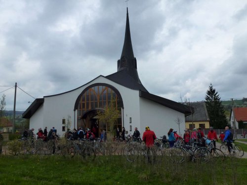 Na kole vinohrady - zastávka v Podolí - 21.4.2012