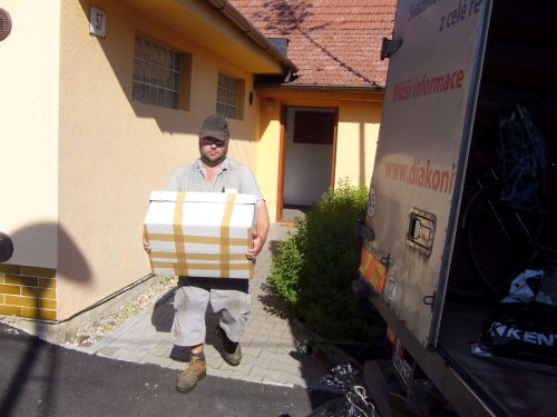 Sbírka šatů pro Diakonii Broumov - 9.5.2012