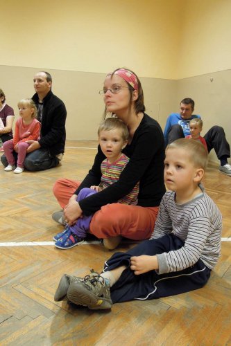 Hravé cvičení pro rodiče a děti - 17.10.2012