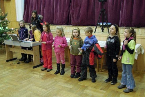 Mikulášské zpívání u stromečku - 7.12.2012
