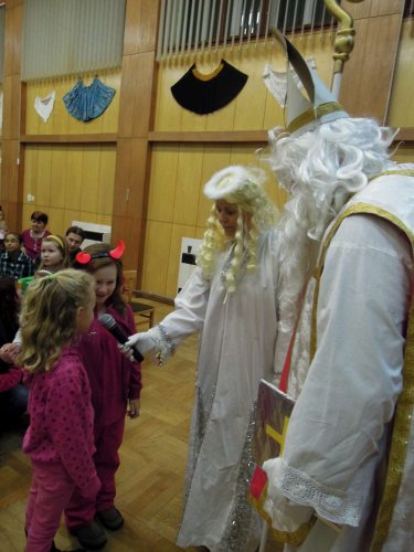 Mikulášské zpívání u stromečku - 7.12.2012
