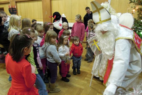 Mikulášské zpívání u stromečku - 7.12.2012