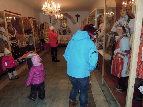 ZIMNÍ VYCHÁZKA DO POTOMÁKOVA MUZEA A NA POHYBLIVÝ BETLÉM V POPOVICÍCH - 19.1.2013