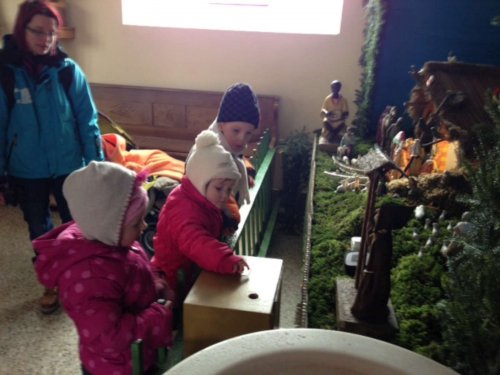 ZIMNÍ VYCHÁZKA DO POTOMÁKOVA MUZEA A NA POHYBLIVÝ BETLÉM V POPOVICÍCH - 19.1.2013