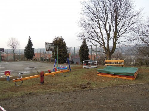 Stavba hřiště na Záhumní - 10.4.2013