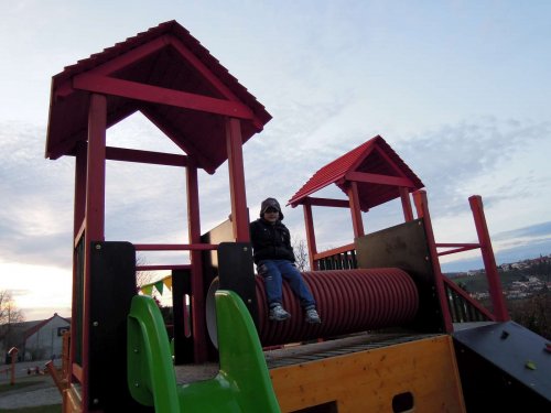 Nové hřiště na Záhumní - 11.4.2013