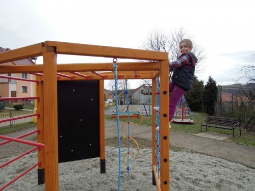 Nové hřiště na Záhumní - 11.4.2013