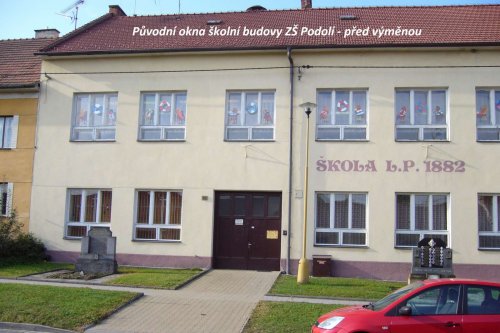 Nová okna v ZŠ Podolí - 2.8.2013