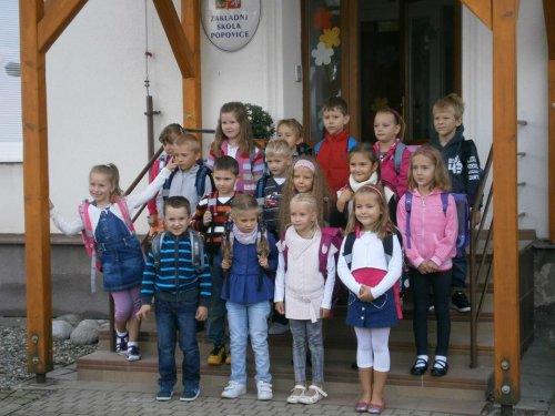První školní den prváčků ve škole v Popovicích - 7.9.2013