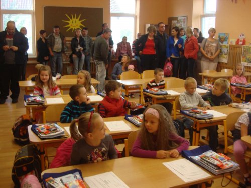 První školní den prváčků ve škole v Popovicích - 7.9.2013
