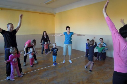 Hravé cvičení pro děti a rodiče - 8.10.2013