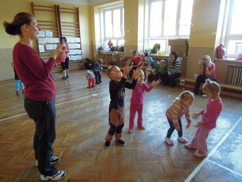 Hravé cvičení pro děti a rodiče - 8.10.2013