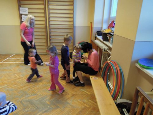 Hravé cvičení pro děti a rodiče - 8.10.2013