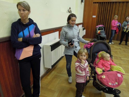 Nácvik tanečků dětí na hody - 11.10.2013