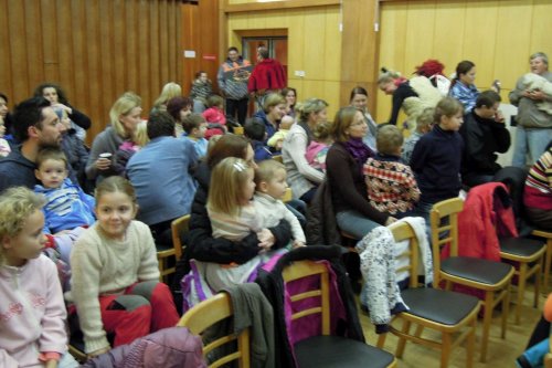 Mikulášské zpívání u stromečku - 6.12.2013